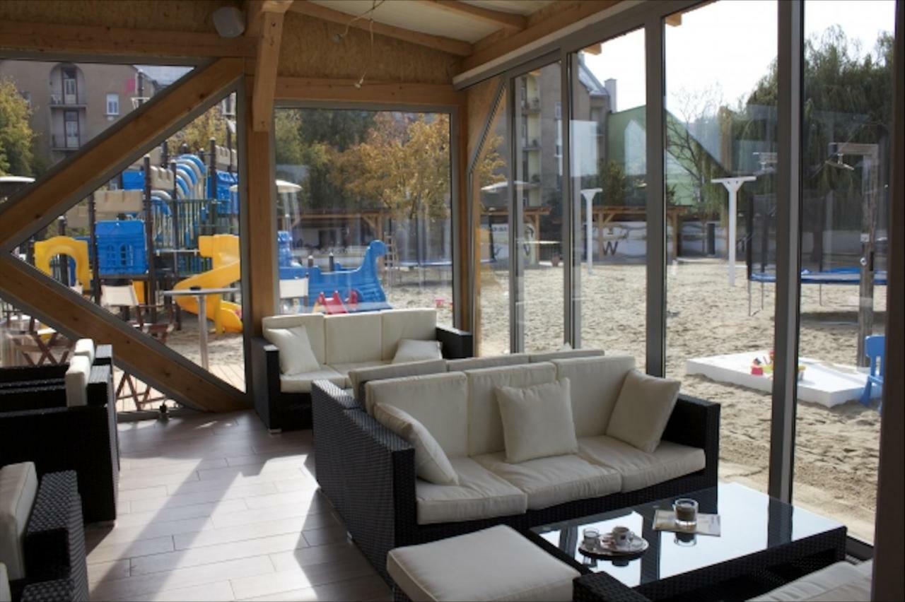 Ah Corner House Апартаменти Кошице